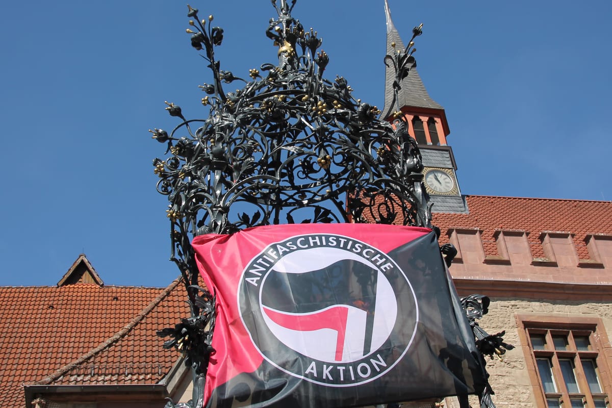 Solidarität mit dem Buchladen Rote Straße!